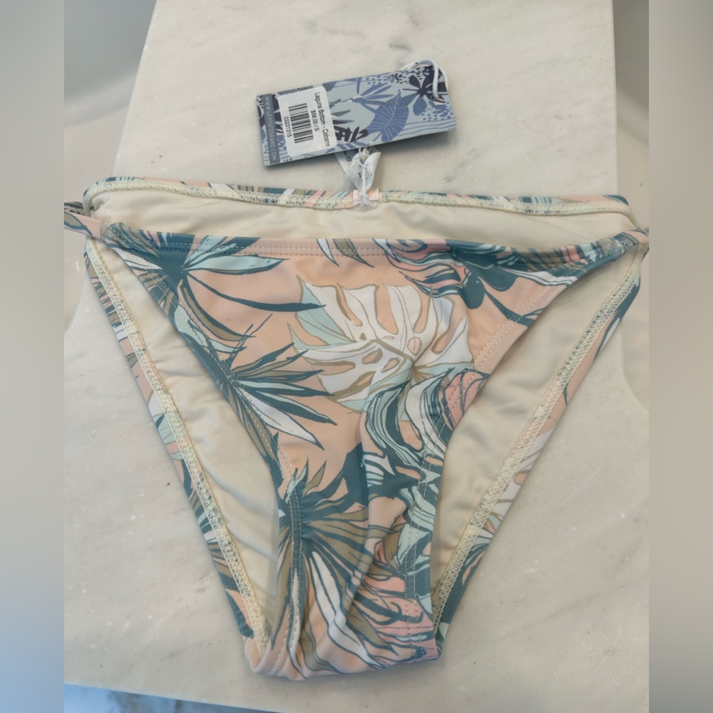 Levitate “Laguna” Bikini bottom size S. NWT